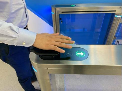 Palm-vein identity terminal for hot spring and spa entry